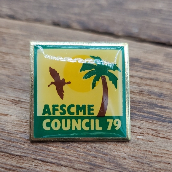 Jewelry - AFSCME Council 79 Enamel Pin - Palm Tree Design B453
